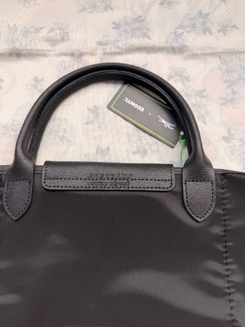 Longchamp Eco-Friendly Tote Bag - Picture 4 of 8